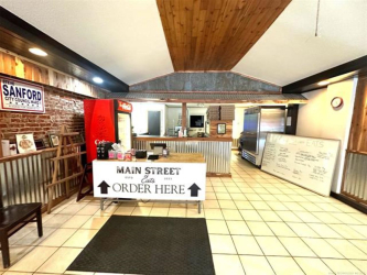 314 W Main St, Henryetta, OK 74437