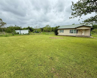 26945 S 206 Rd, Henryetta, OK 74437