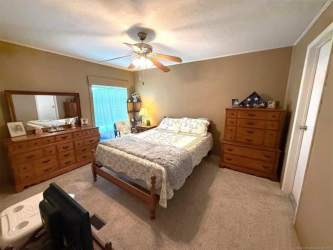 8352 Chestnut Rd, Henryetta, OK 74437