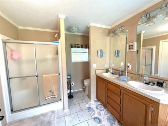 8352 Chestnut Rd, Henryetta, OK 74437