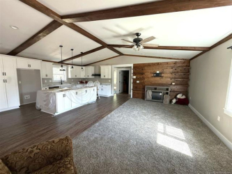 304 Hickory Dr, Henryetta, OK 74437